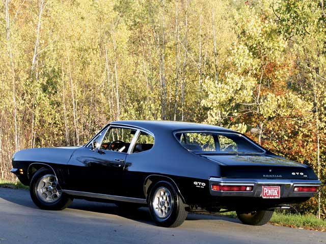 060400hppp_02z-1972_Pontiac_GTO-Rear_View_Drivers_Side.jpg